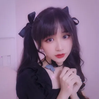 Hitomi 瞳